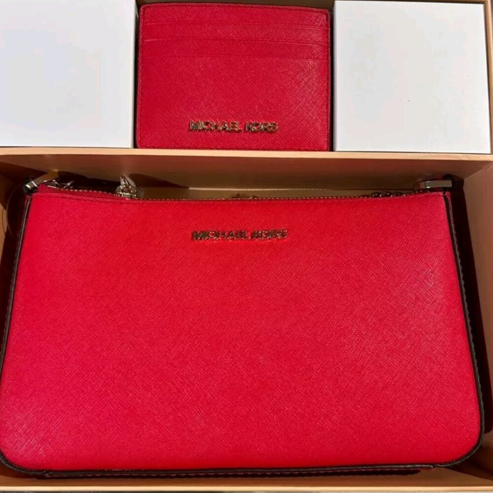 Michael Kors NWT Giftable Boxed Items Crossbody plus Card Wallet Comes in a box - Picture 11 of 11